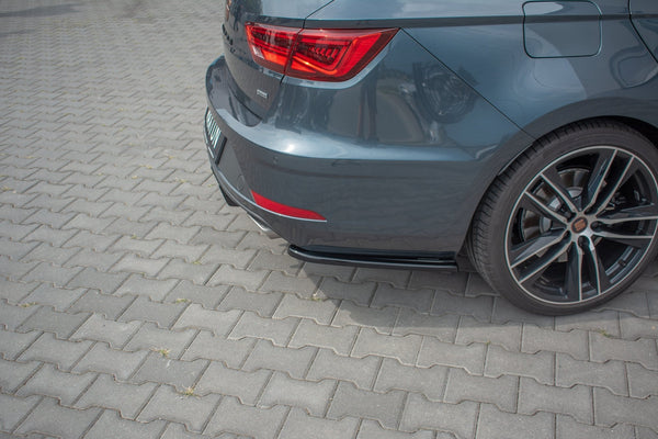 Maxton Design Heck Ansatz Flaps Diffusor V.1 für Seat Leon Cupra Mk3 FL Sportstourer schwarz Hochglanz - Beast Performance Fahrzeugtechnik OHG