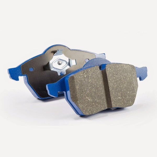 EBC Bluestuff Bremsbeläge vorne, passend für Opel Rekord E 2.3 D Kombi  11/82-08/86 - Beast Performance Fahrzeugtechnik OHG